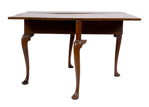 QUEEN ANNE DROP-LEAF TABLEQUEEN