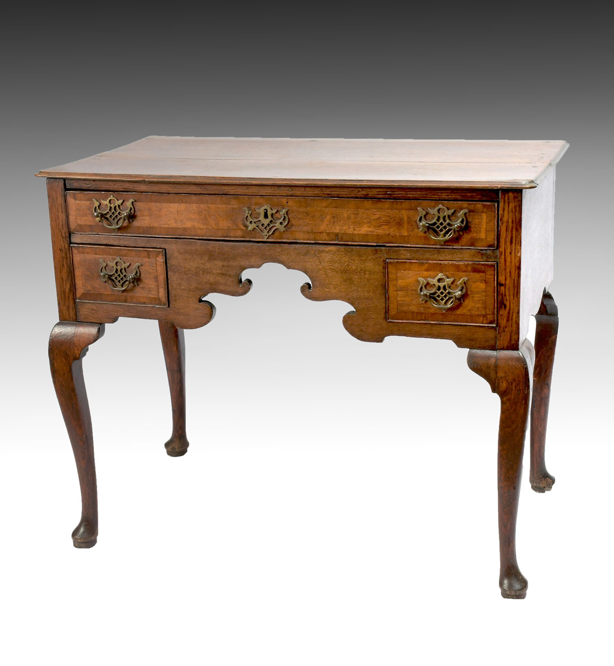 QUEEN ANNE LOW BOY: Early 3- drawer