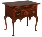 QUEEN ANNE LOWBOY 18th c. Quee