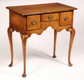 QUEEN ANNE LOWBOY - Custom Cur