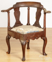 QUEEN ANNE MAHOGANY CORNER CHA