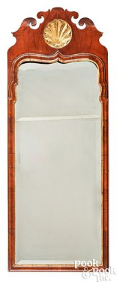 QUEEN ANNE MAHOGANY LOOKING GL