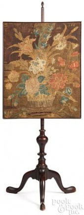 QUEEN ANNE MAHOGANY POLE SCREE