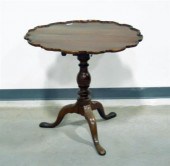 Queen Anne mahogany tilt top t