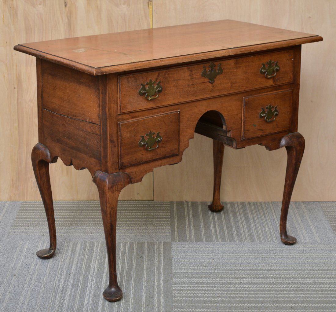 QUEEN ANNE MAPLE DRESSING