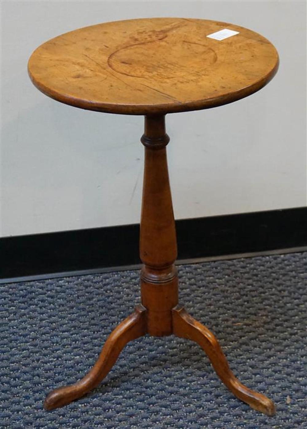 QUEEN ANNE MAPLE TRIPOD