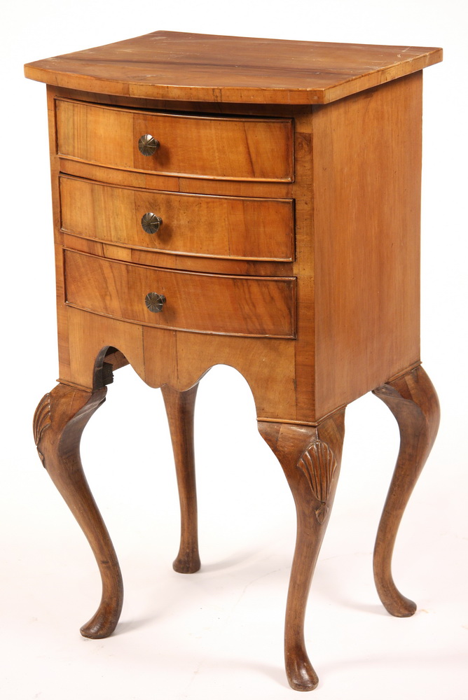 QUEEN ANNE NIGHTSTAND - Continental