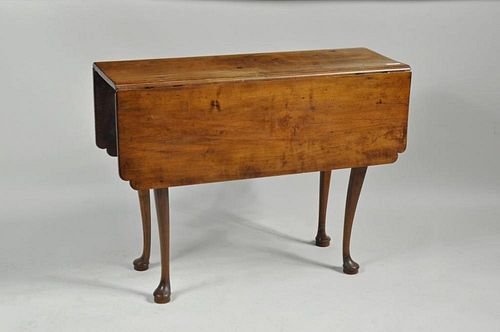 QUEEN ANNE NOTCHED CORNER DROP LEAF