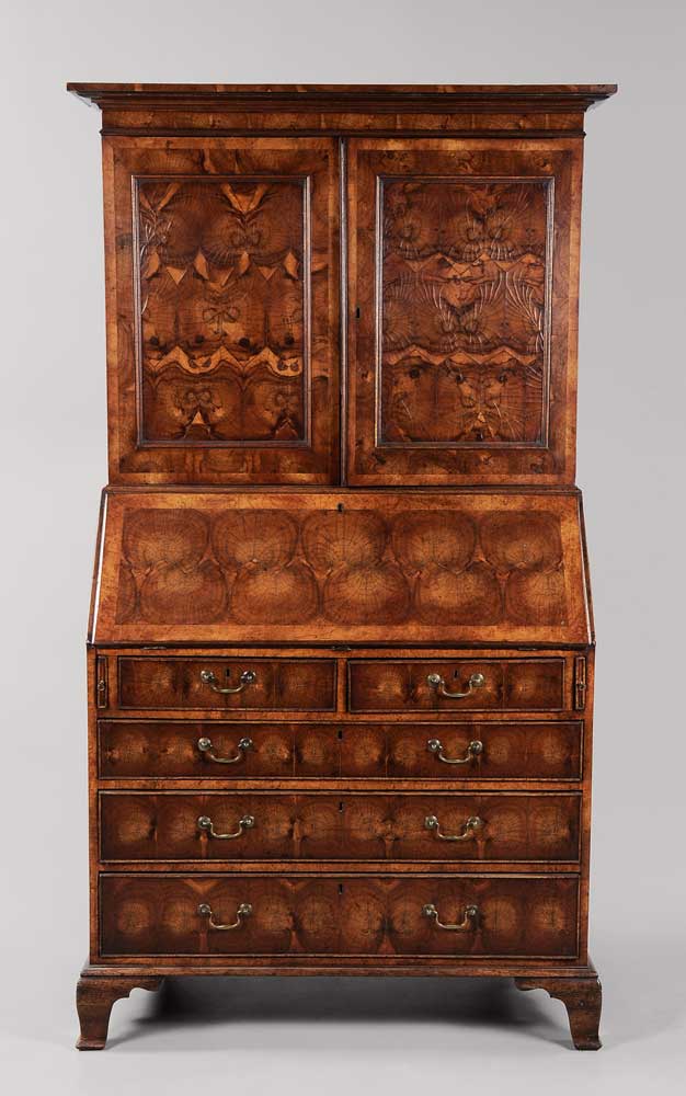 Queen Anne Oyster-Veneered Desk/