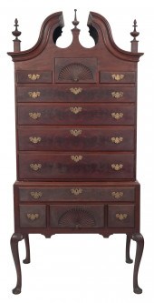 QUEEN ANNE-STYLE BONNET-TOP HI