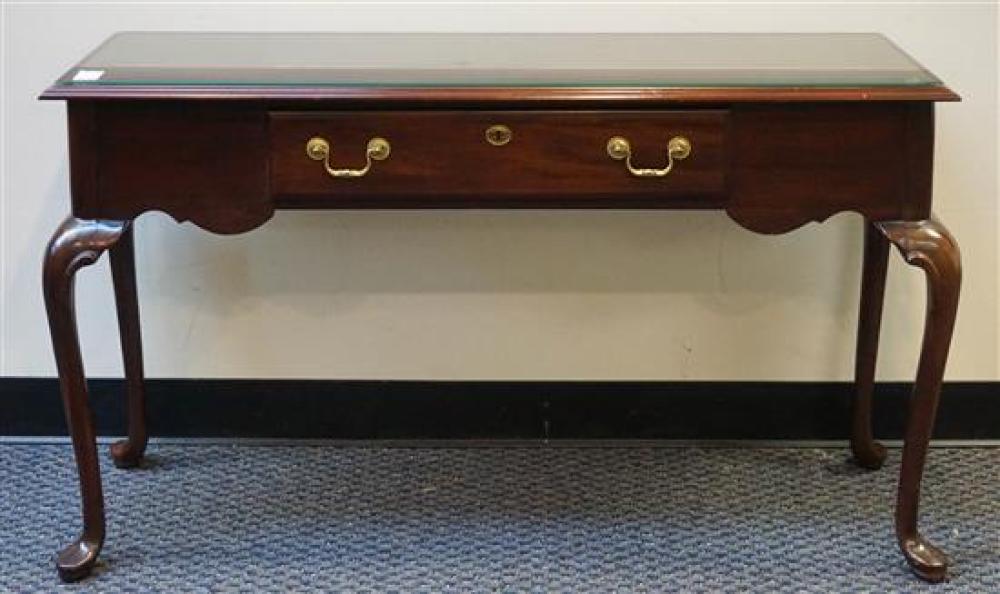 QUEEN ANNE STYLE CHERRY SOFA TABLE,
