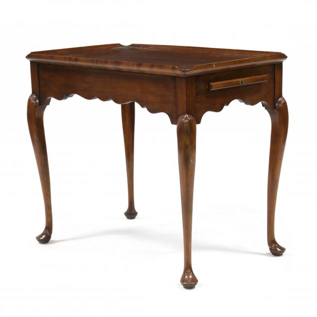 QUEEN ANNE STYLE CHERRY TEA TABLE