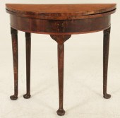 QUEEN ANNE STYLE GAME TABLE En