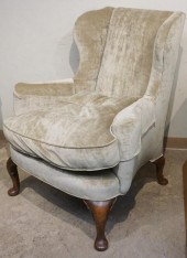 QUEEN ANNE STYLE GRAY VELVET U