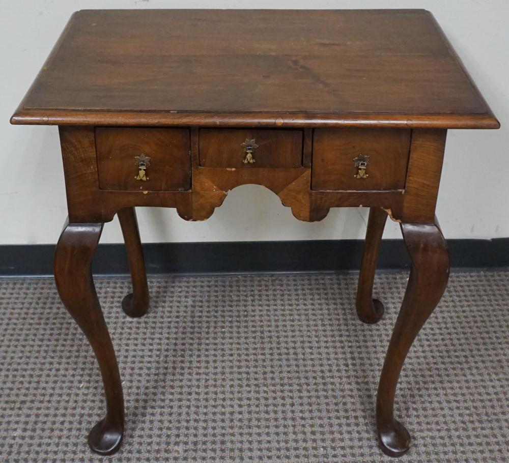 QUEEN ANNE STYLE MAHOGANY AND
