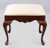 QUEEN ANNE STYLE MAHOGANY BENC