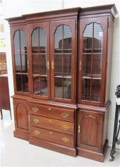 QUEEN ANNE STYLE MAHOGANY BREA