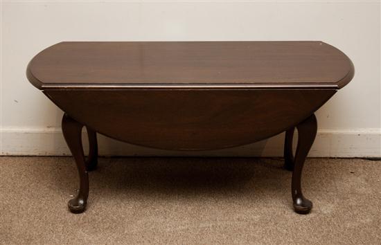 Queen Anne style mahogany drop leaf