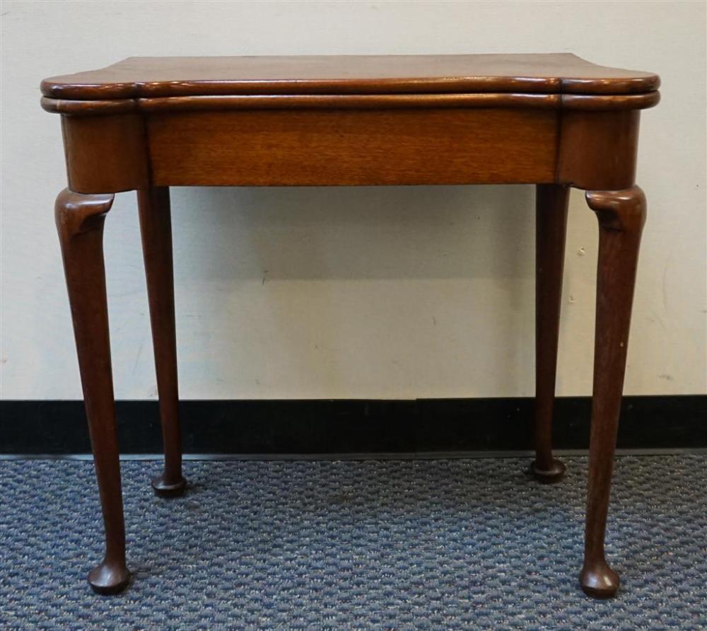 QUEEN ANNE STYLE MAHOGANY