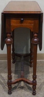 QUEEN ANNE STYLE MAHOGANY GATE