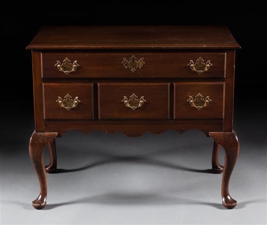 Queen Anne style mahogany lowboy