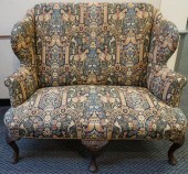 QUEEN ANNE STYLE MAHOGANY MACH