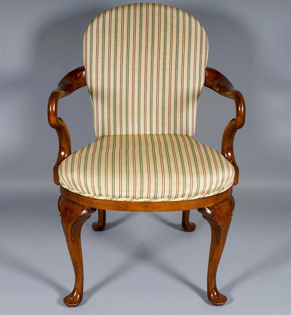 QUEEN ANNE STYLE MAHOGANY OPEN