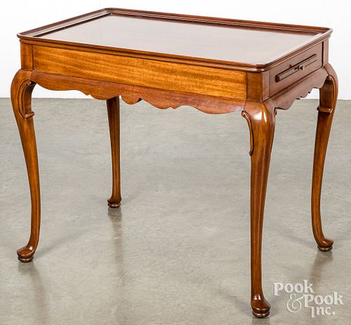 QUEEN ANNE STYLE MAHOGANY TEA