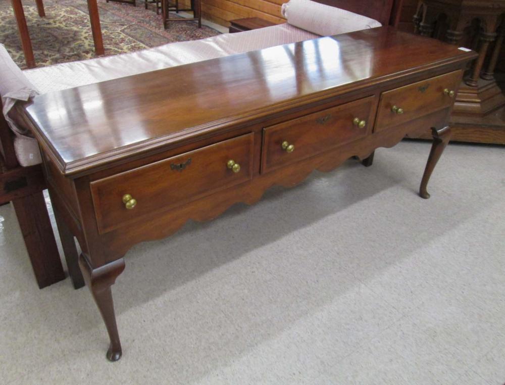 QUEEN ANNE STYLE MAHOGANY