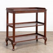 QUEEN ANNE-STYLE MAHOGANY THRE