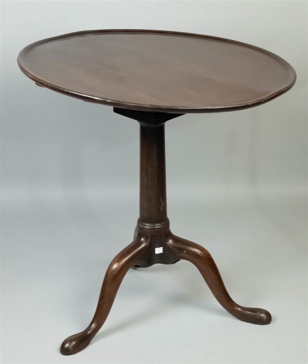 QUEEN ANNE STYLE MAHOGANY TILT