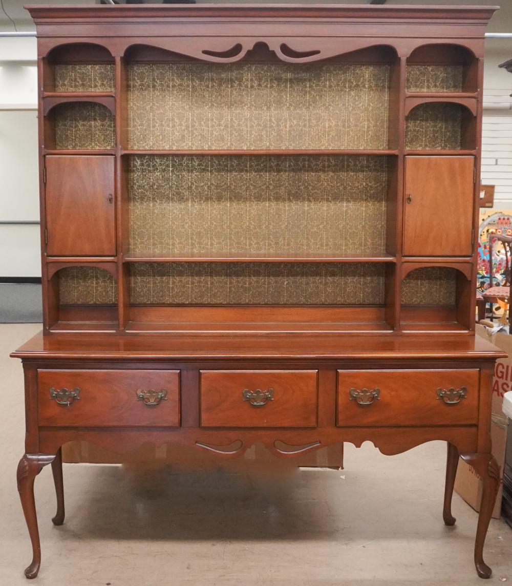QUEEN ANNE STYLE MAHOGANY