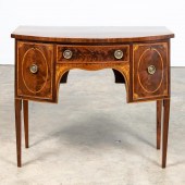 QUEEN ANNE STYLE OAK PEDESTAL