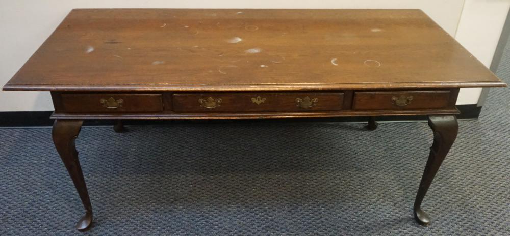 QUEEN ANNE STYLE STAINED OAK