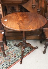 QUEEN ANNE STYLE TILT-TOP TEA
