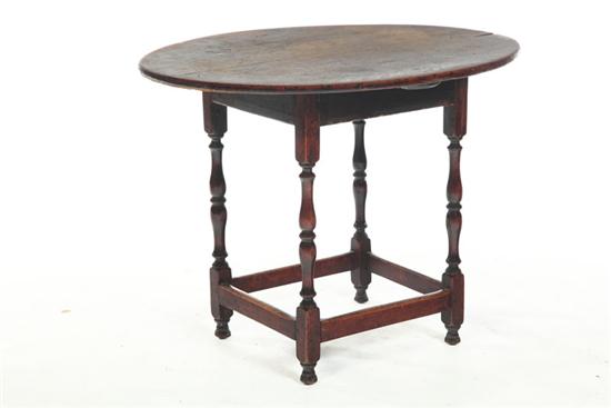 QUEEN ANNE TAVERN TABLE. 