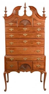 QUEEN ANNE WALNUT BONNET TOP H