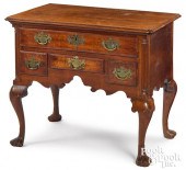 QUEEN ANNE WALNUT DRESSING TAB