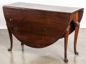 QUEEN ANNE WALNUT DROP-LEAF DI