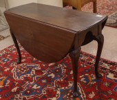 QUEEN ANNE WALNUT DROP-LEAF DI