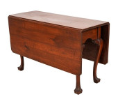 QUEEN ANNE WALNUT DROPLEAF TAB