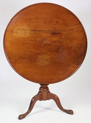 QUEEN ANNE WALNUT TILT TOP TEA