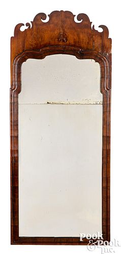 QUEEN ANNE WALNUT VENEER LOOKING