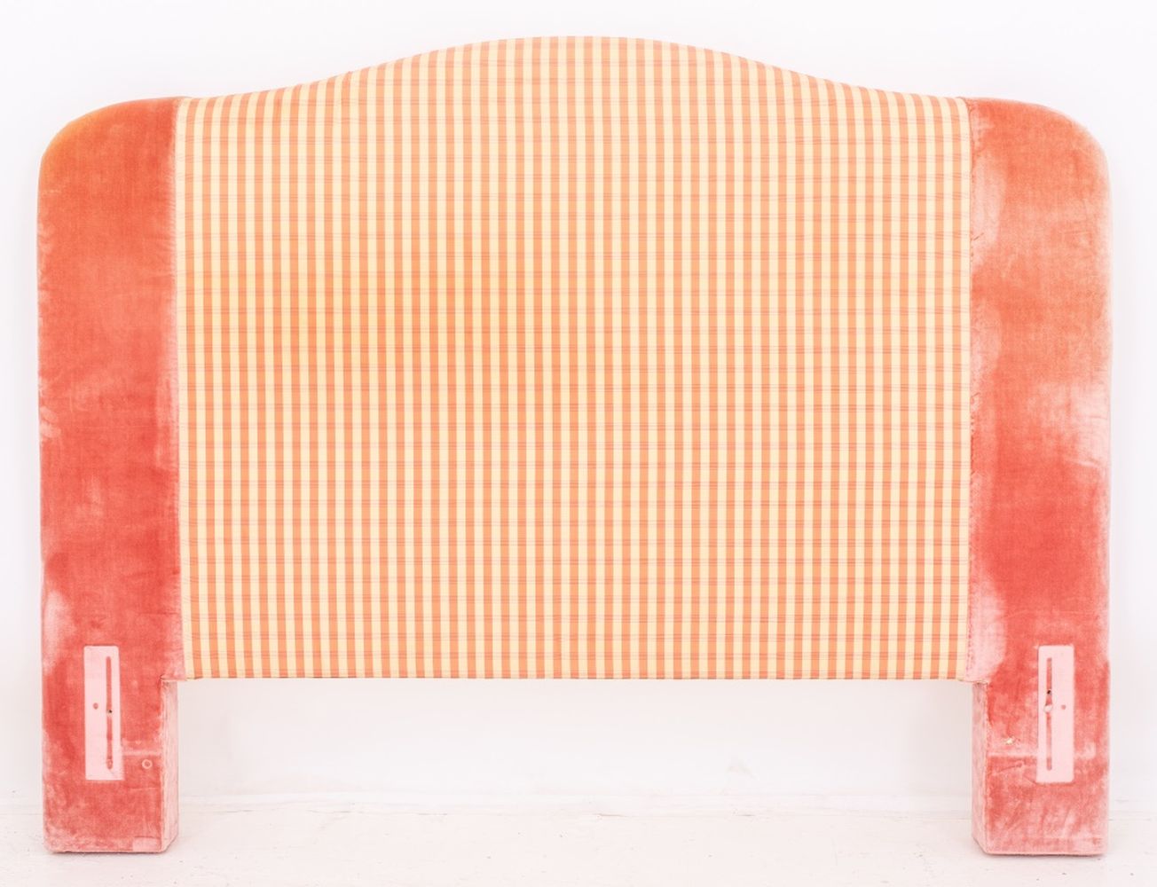 QUEEN SIZE PINK UPHOLSTERED