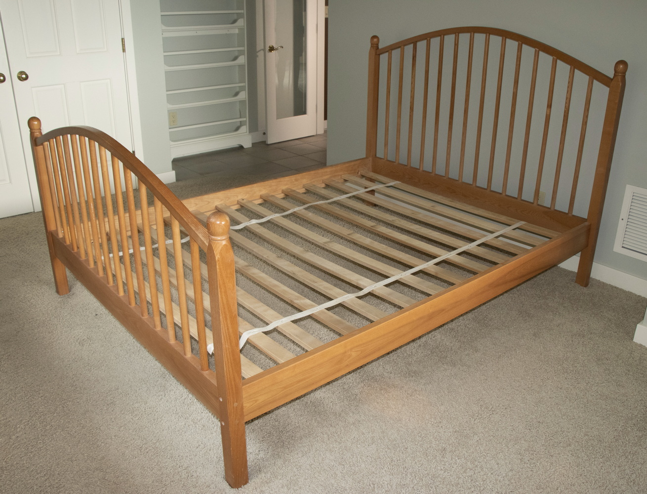 QUEEN-SIZE WOODEN BED FRAME