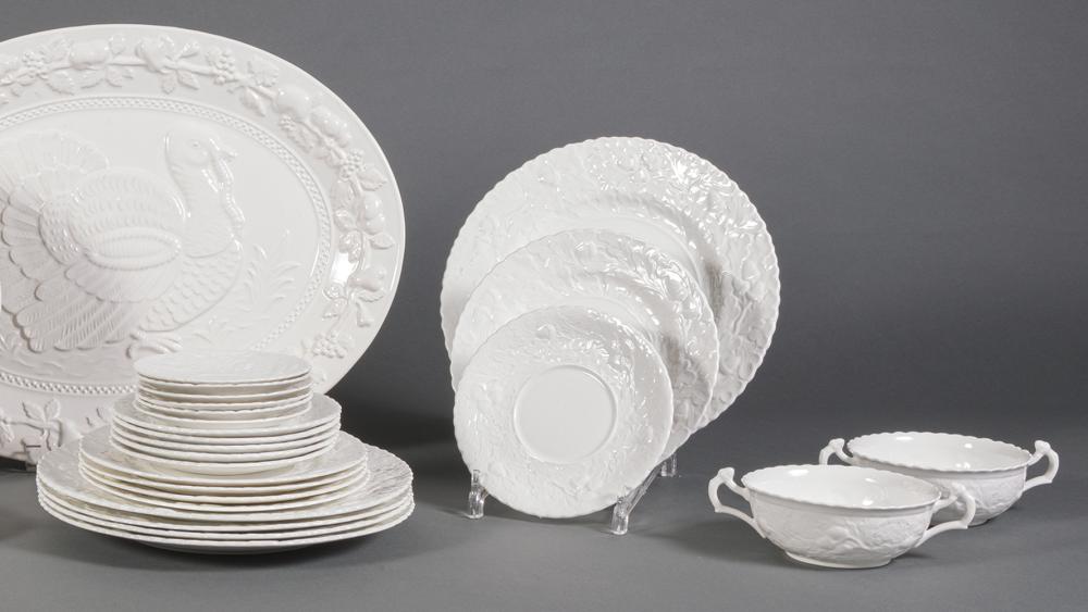 QUEEN'S "ROYAL OAK" BONE CHINA
