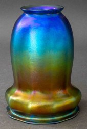 QUEZAL GLASS LIGHT SHADE, CA.