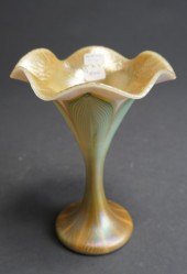 QUEZAL 'LILY' GREEN AND GOLD C
