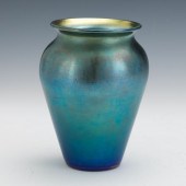 QUEZAL PEACOCK IRIDESCENT VASE