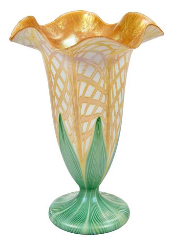 QUEZAL PULLED FEATHER ART GLASS